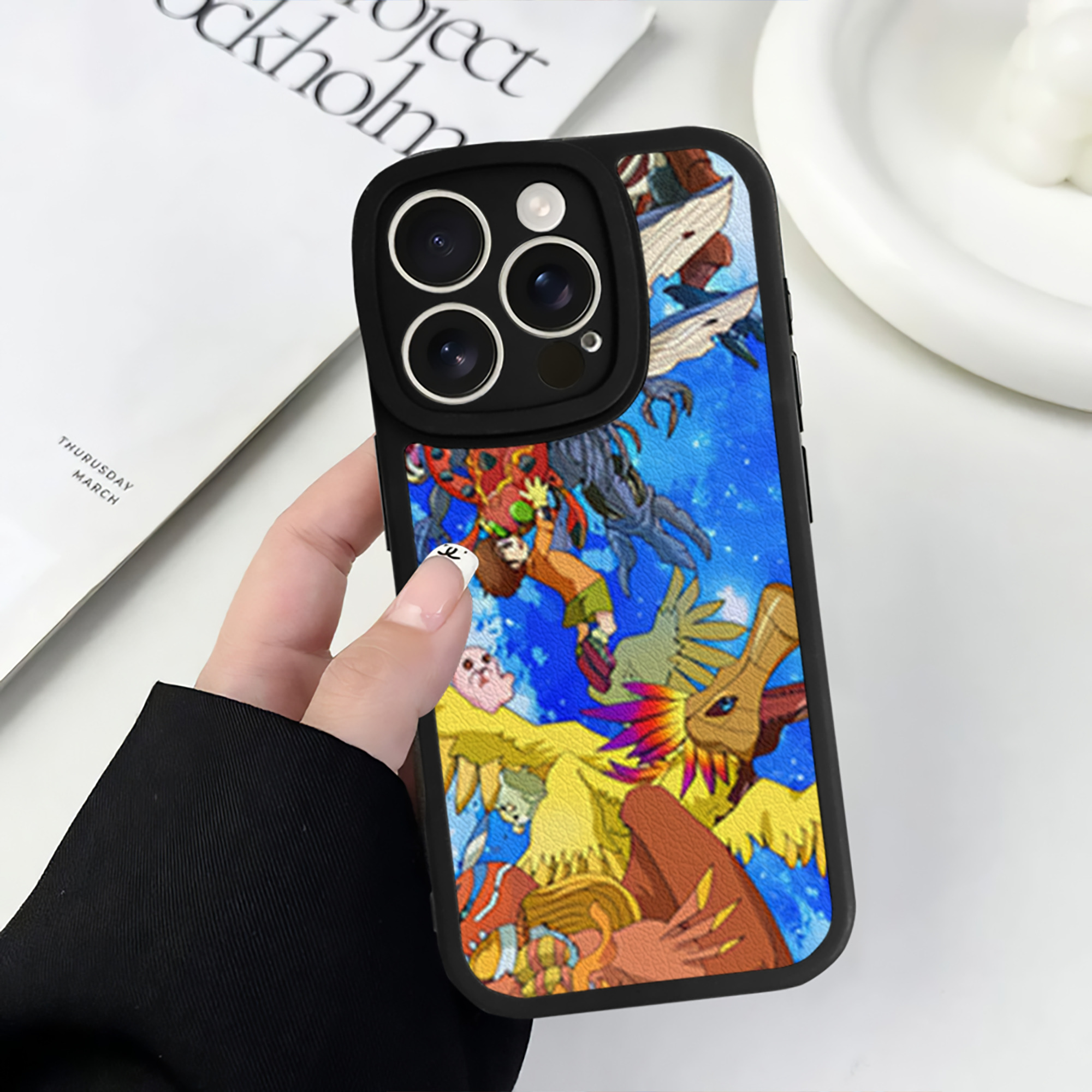 （画像用） Digimon デジタルモンスター/デジモン 【iPhone 16シリーズ対応】シリコンスマホケース（レザー調） 材質：シリコン